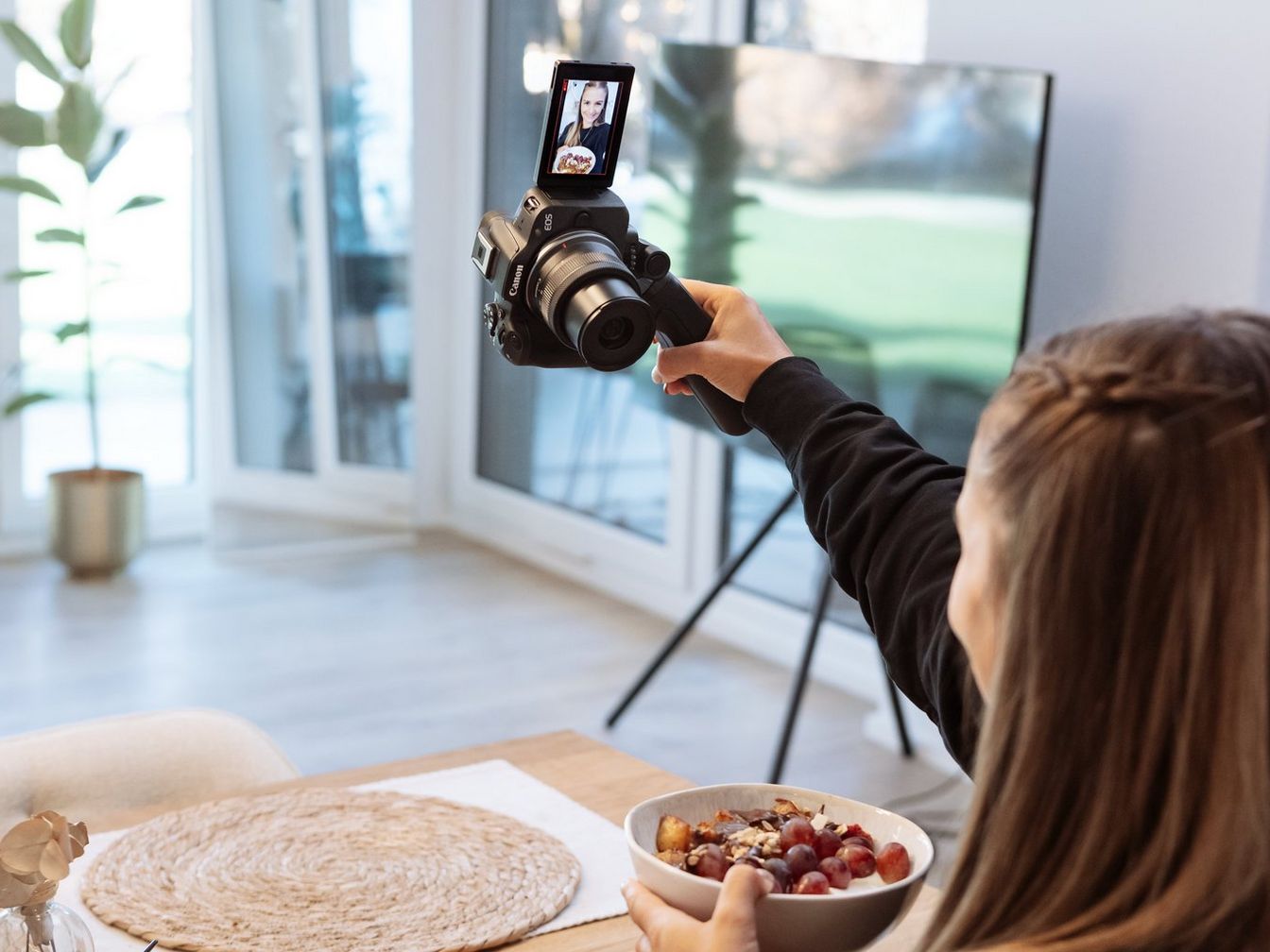 Canon R50 Content Creator Kit Canon R50 Content Creator Kit